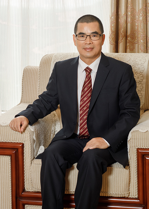 温志芬 现任UG环球官网集团股份有限公司董事长